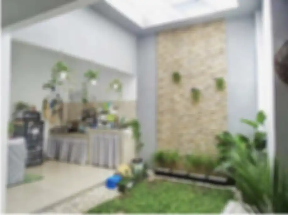 Desain dapur menyatu dengan taman mampu mengusir kesan pengap. Wajah istri dibikin semringah. Ini 7 foto estetiknya. 