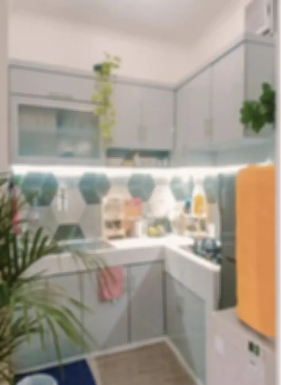 Desain kitchen set dapur minimalis yang simpel nan aesthetic ini bikin Ibu-ibu arisan sibuk memotret area memasak. Ini 14 foto inspirasinya.