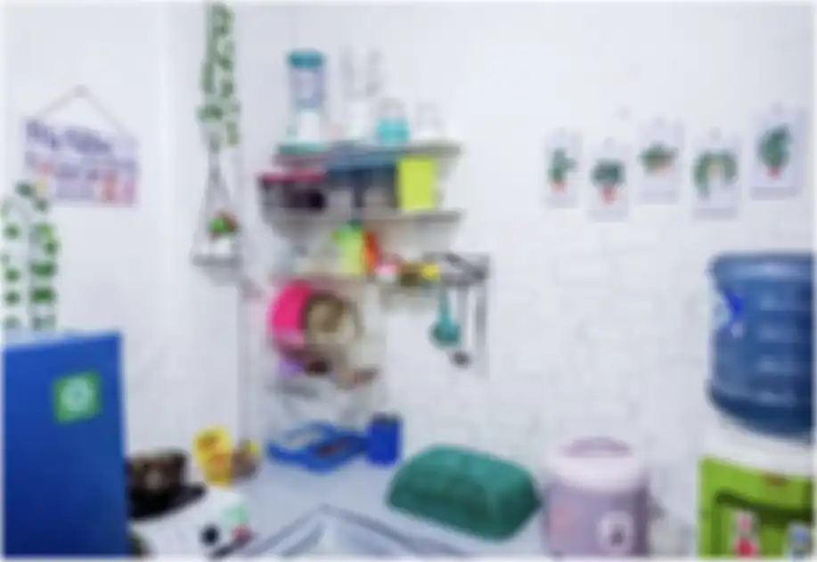 Desain dapur kontrakan kecil ini bisa menyulap temapt masak tampak aesthetic. Cukup pilih deretan foto rekomendasinya.