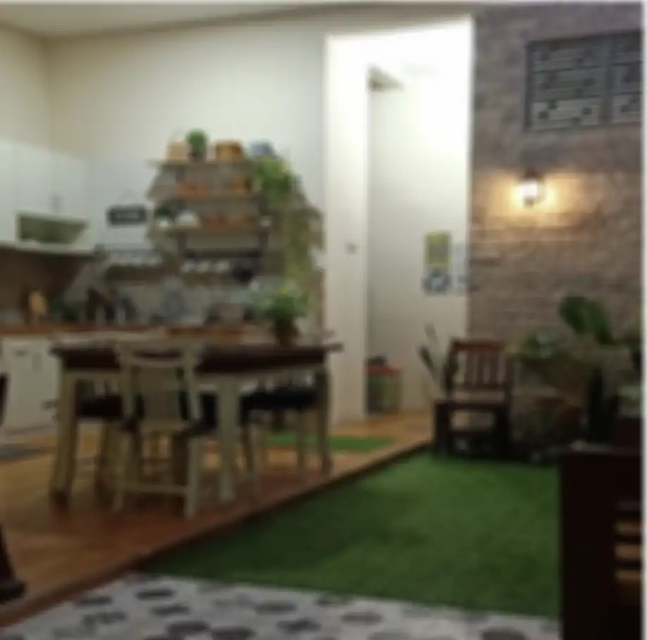 Desain dapur menyatu dengan taman mampu mengusir kesan pengap. Wajah istri dibikin semringah. Ini 7 foto estetiknya. 