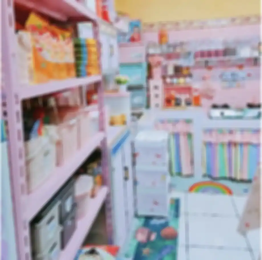 Desain dapur kontrakan kecil ini bisa menyulap temapt masak tampak aesthetic. Cukup pilih deretan foto rekomendasinya.