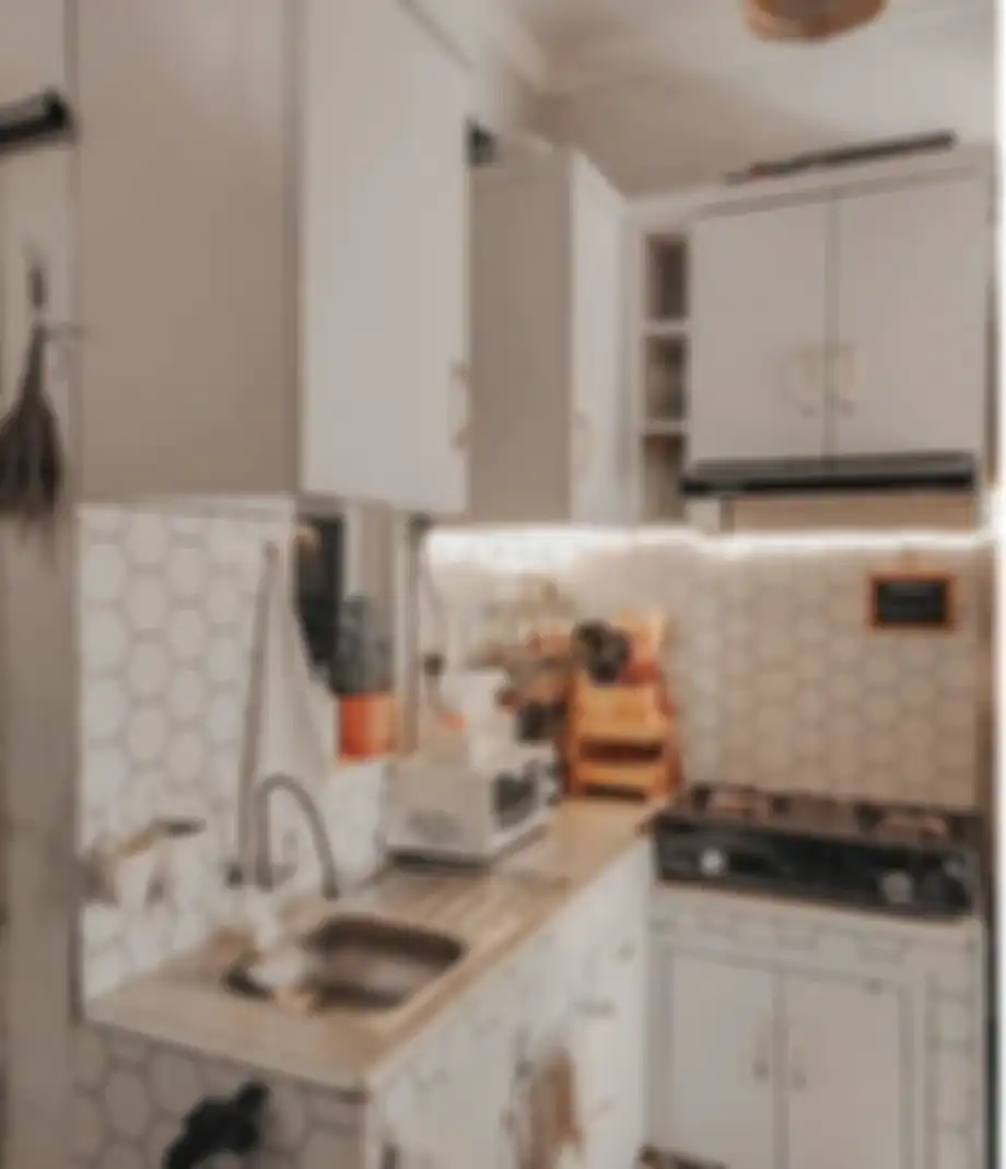 Inilah 8 foto desain keramik dinding dapur cantik minimalis yang bikin mata istri tampak berbinar-binar. Mimpinya segera terwujud!