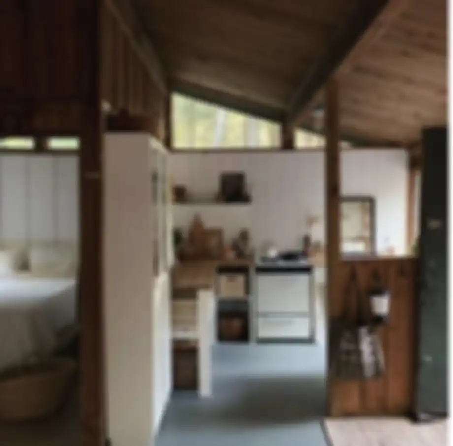 Desain dapur kayu minimalis semakin memberikan rasa hangat berkat sentuhan begini. Intip 7 foto hasilnya bikin jatuh hati. 