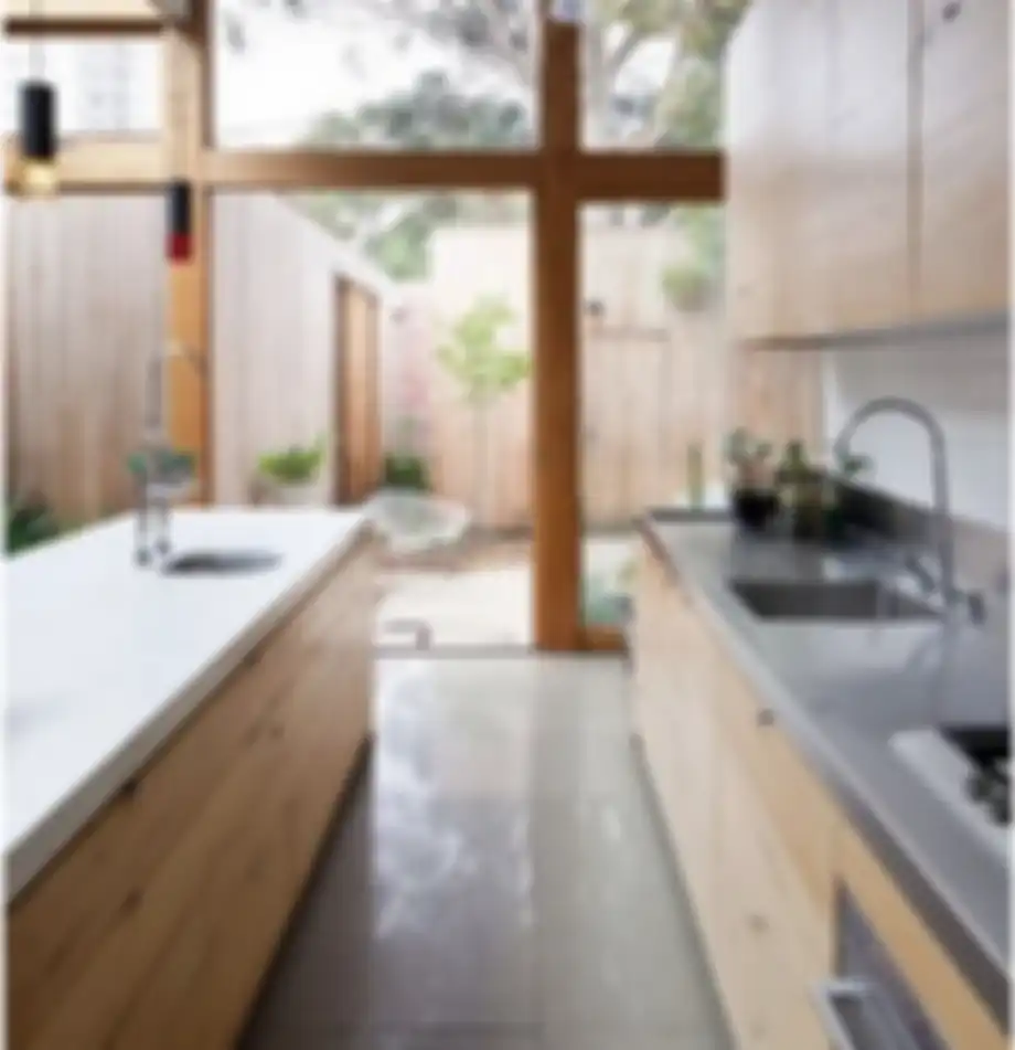 Mood istri untuk memasak langsung naik usai disodori foto aesthetic desain meja dapur kayu sederhana. Rasa nyaman hadir di area idaman.