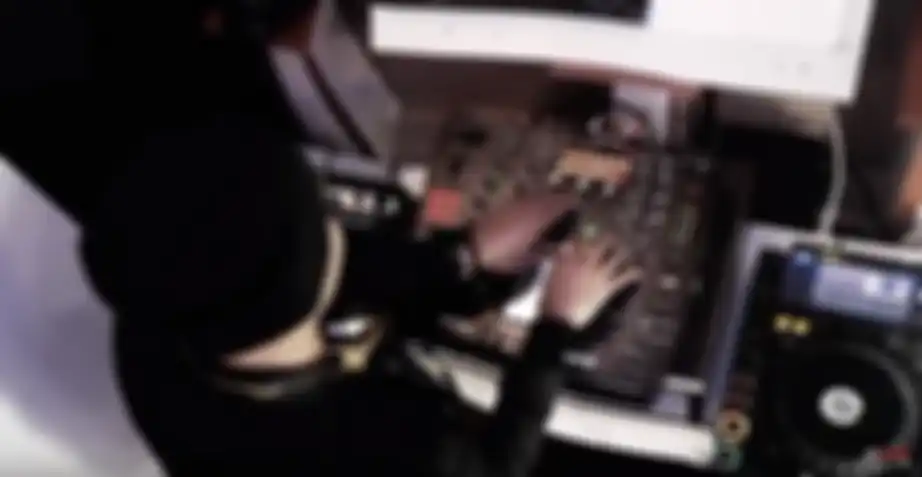 Profesi baru Enji sebagai DJ