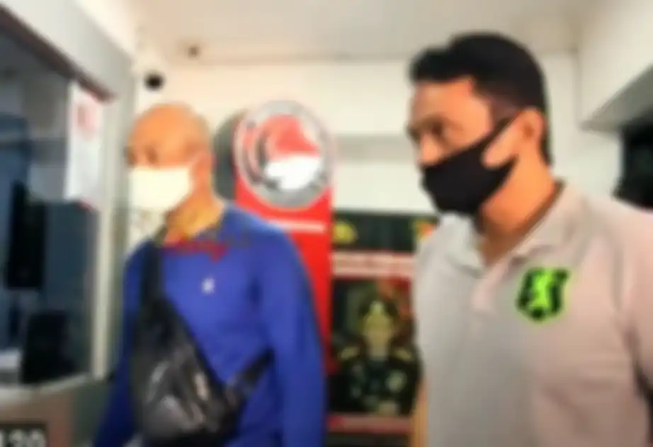 Aksa Gempita dan Kamil, kerabat Reza Artamevia.