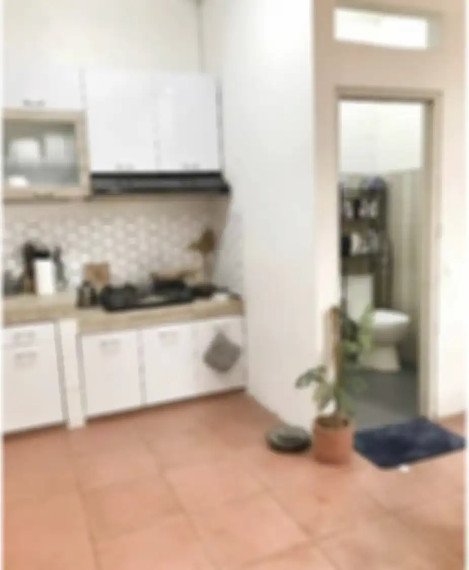 Intip 9 foto desain dapur dekat kamar mandi yang tak hanya tampil aesthetic, tapi sekaligus bisa bawa rezeki. Aturan feng shui bicara begini.