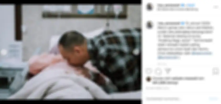 sempat viral dengan undangan poncong dan konsep prewedding yang horor, Risa Saraswati akhirnya melahirkan anak pertama
