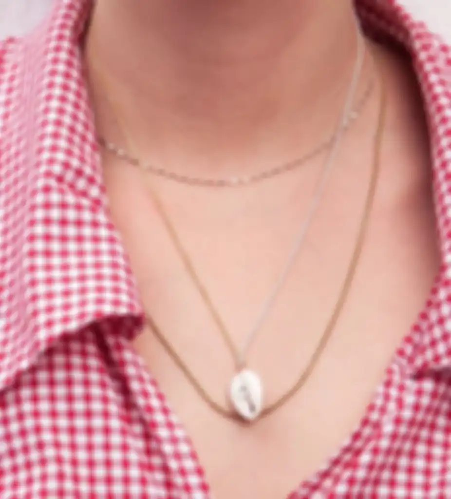shell necklaces 