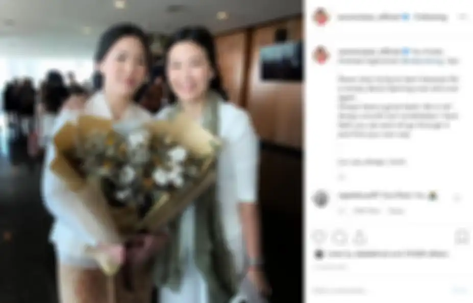 Veronica Tan datang ke acara Wisuda SMA putrinya, Nathania Purnama