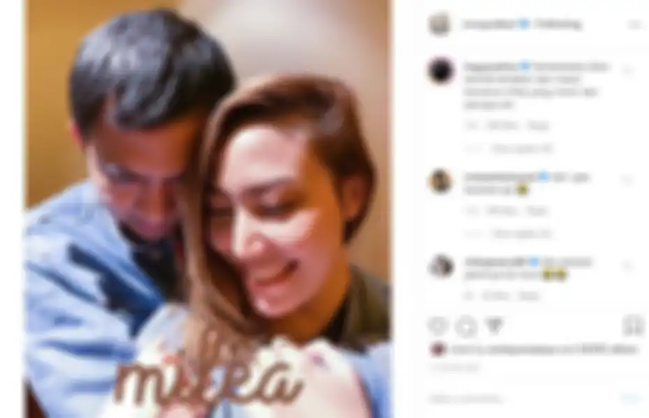 Ayu Dewi mesra dengan Regi Datau