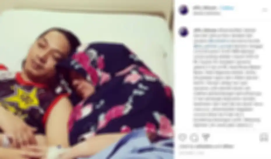Penyanyi Sulis saat menjalani perawatan karena penyakitnya