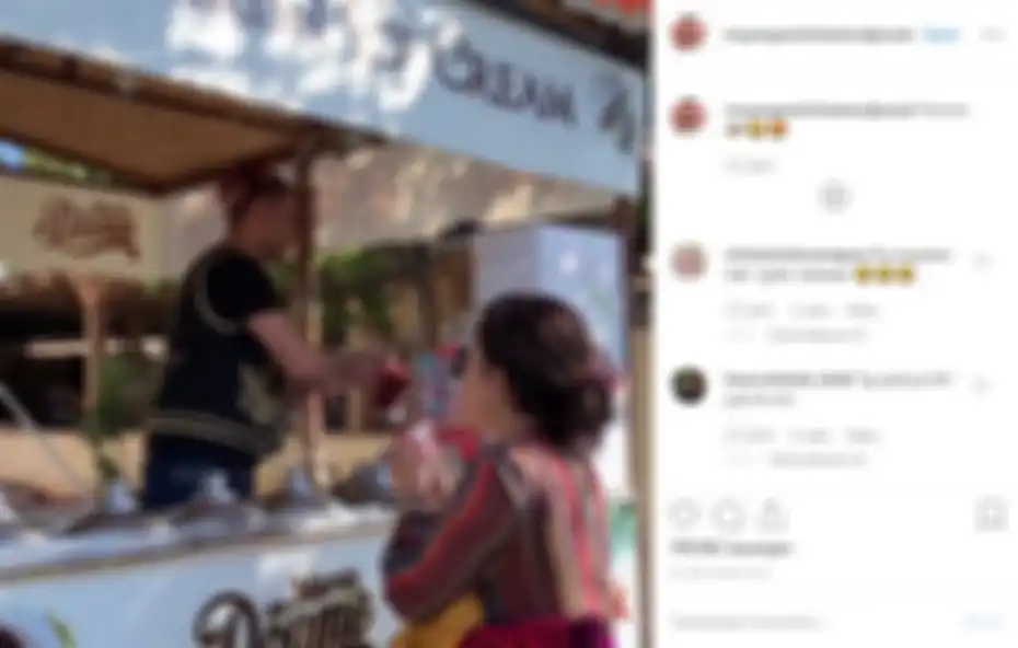 Mayangsari beli es krim Turki
