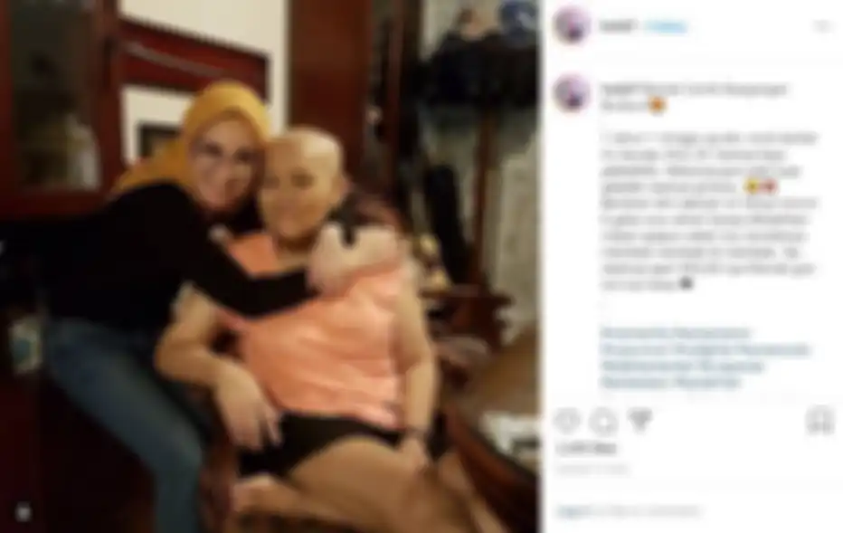 mediang Isti Indro Warkop bersama putrinya