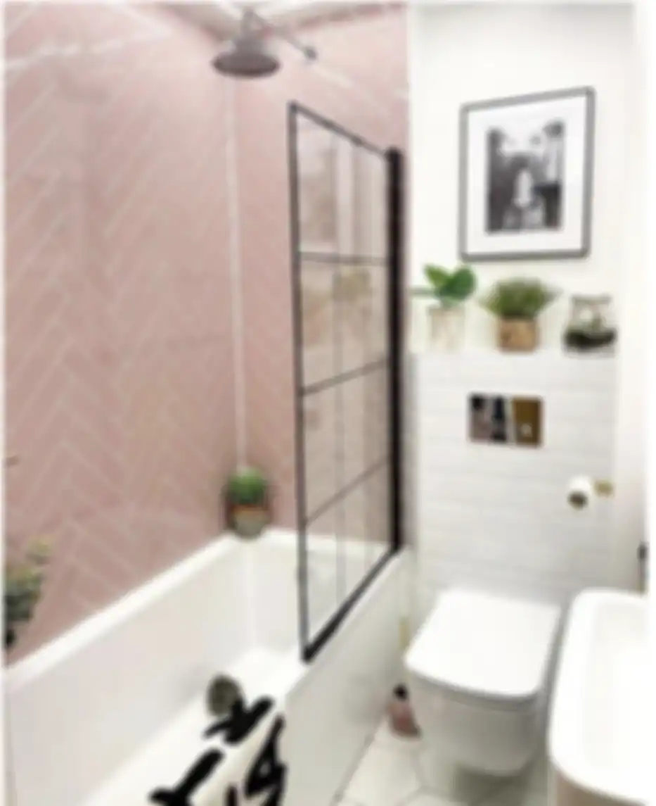 Desain kamar mandi warna pink memberikan sentuhan manis tanpa kesan norak. Hasilnya nggak nyangka jadi begini. Intip 8 foto cantiknya.