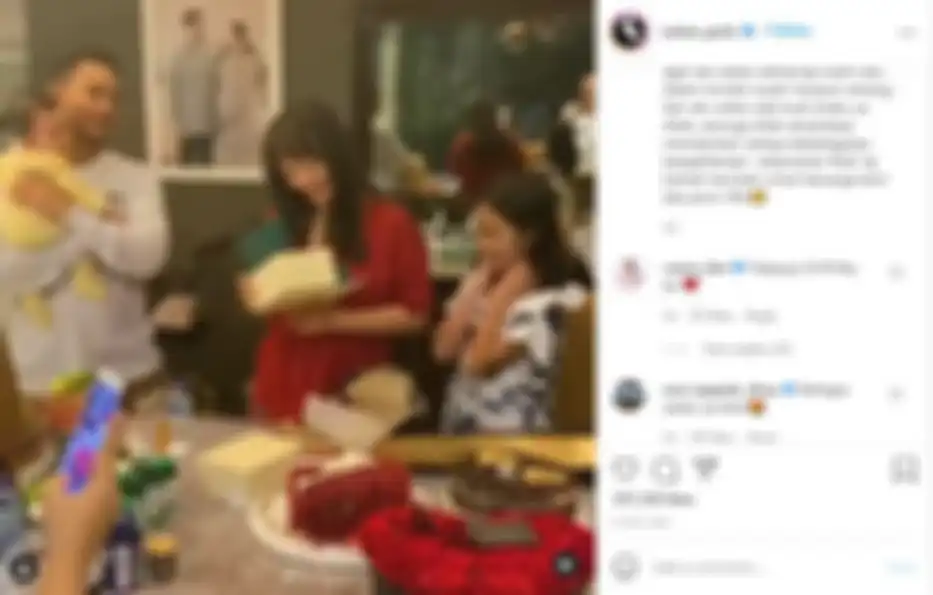 Hadiah jam tangan dari Sirajuddin Mahmud di hari ulang tahun sang istri, Zaskia Gotik.