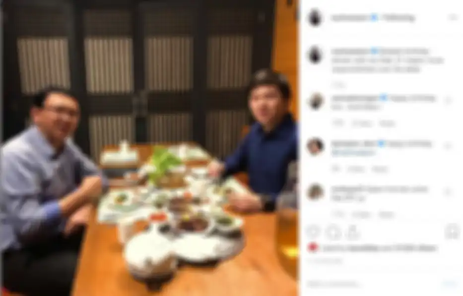 Sean merayakan ulang tahunnya dengan makan malam di restoran mewah bersama sang ayah