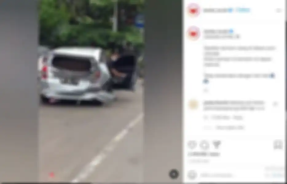 Begini penampakan mobil ringsek usai ditabrak