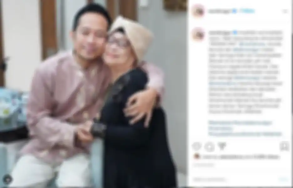Unggahan Wendi Atas Meninggalnya ibunda Denny Cagur