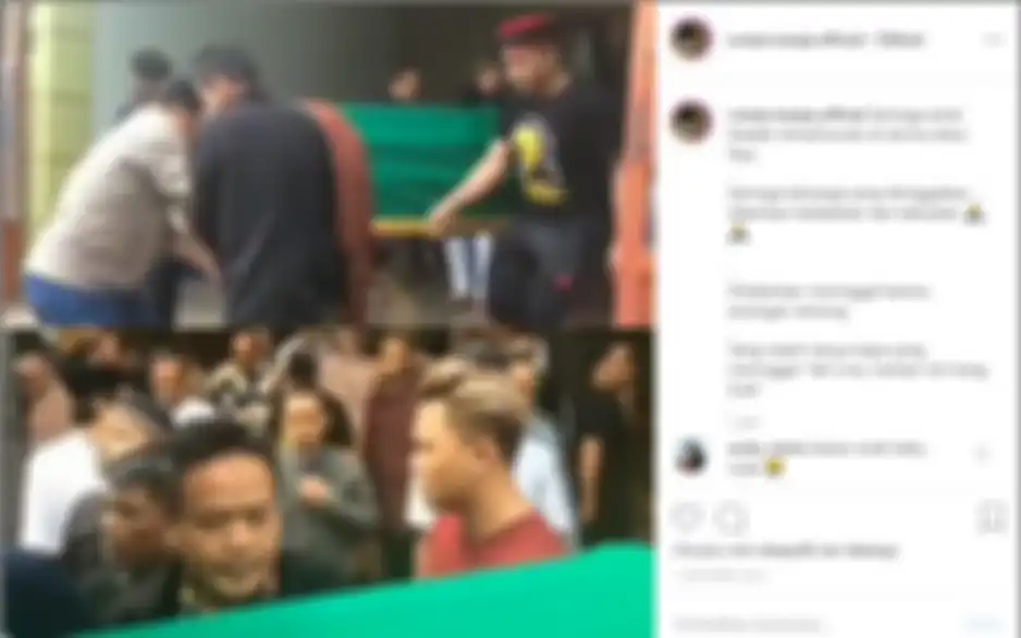 Sule dan Rizky Febian mengangkat keranda Lina.