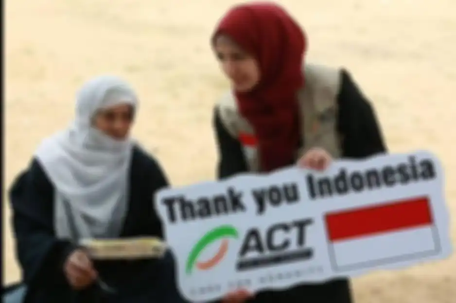 ACT ternyata memutarkan uang dari 10 negara. Segini jumlahnya. Foto Anies Baswedan pakai rompi ACT diungkit-ungkit.