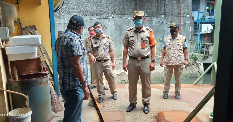 Lurah Duri Kepa Marhali menjadi sorotan. Sebab, kabar Lurah Duri Kepa yang dituding menilap duit warga itu sudah diberitakan media massa.