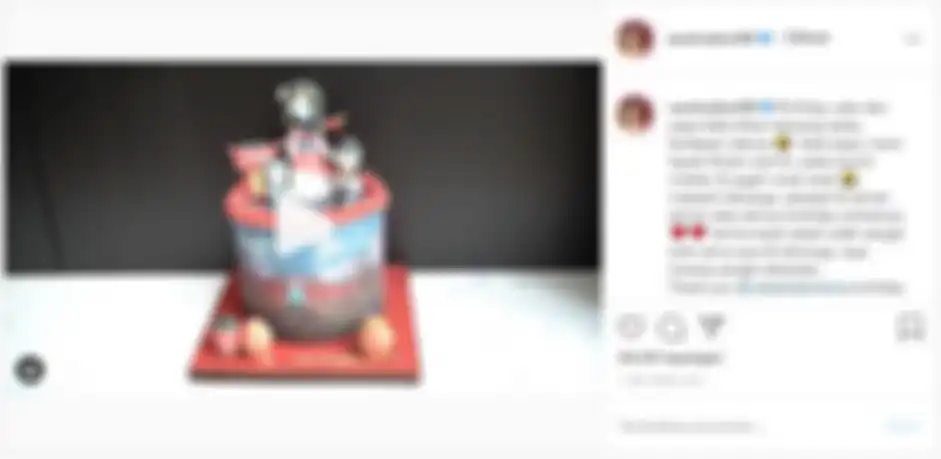 Kue ulang tahun yang disiapkan Suami dan kedua anaknya demi merayakan ulang tahun Sandra Dewi.