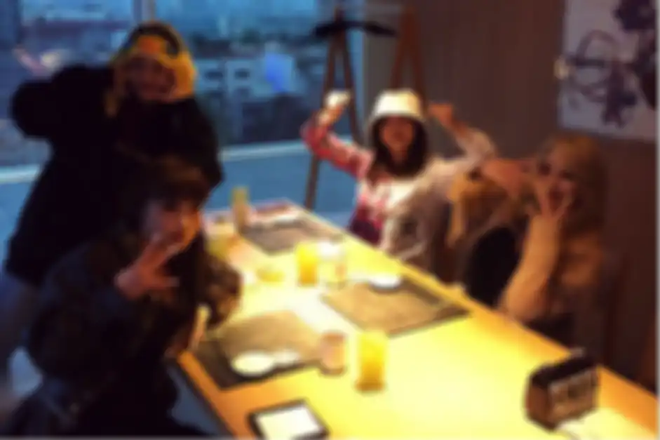 2NE1