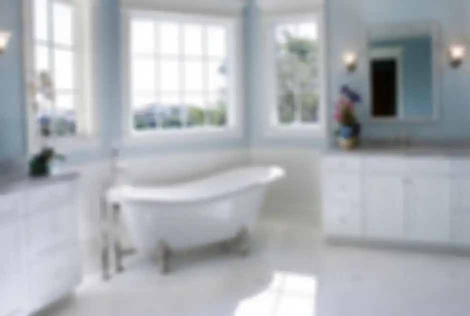 Banyak pemilik rumah minimalis yang belum tahu. Begini cara bikin adem kamar mandi mungil. Foto hasil renovasinya disorot.