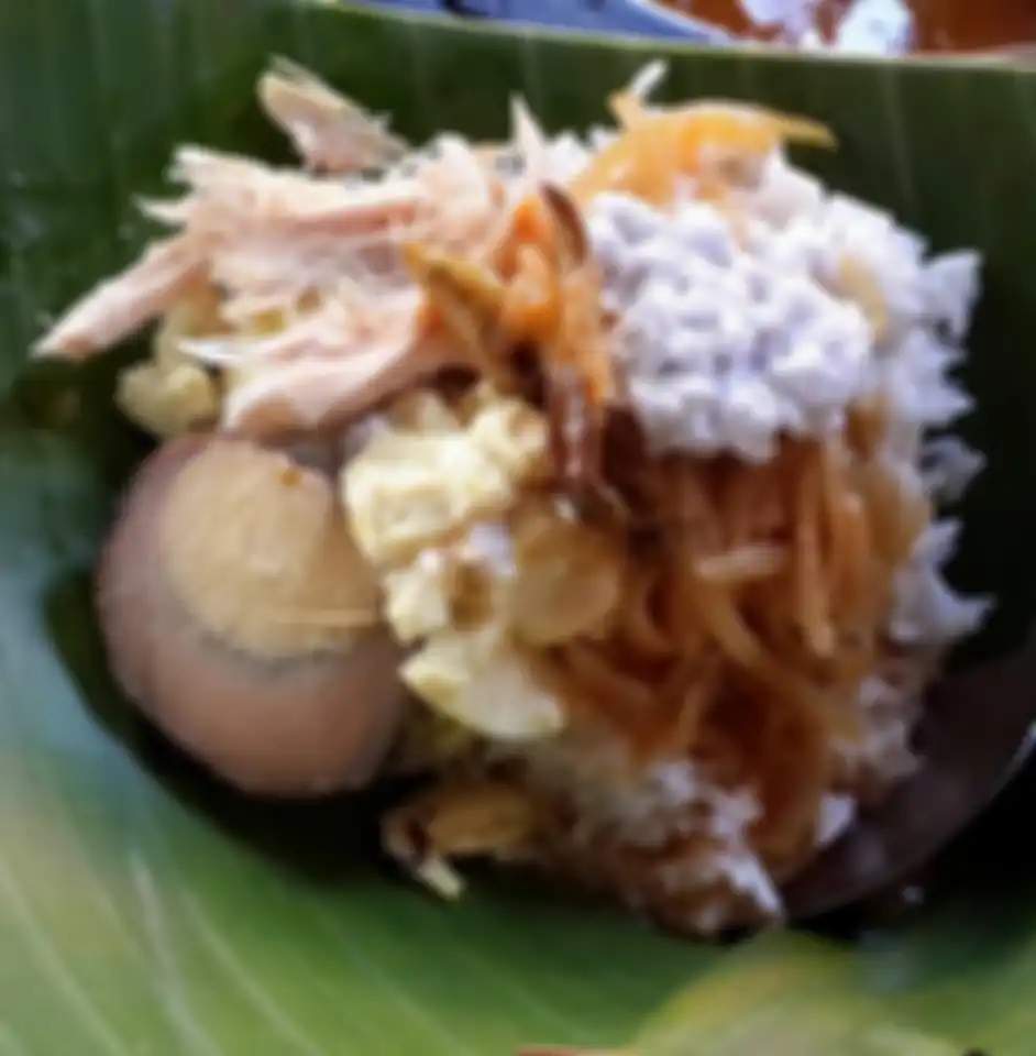 Simak ulasan 5 foto tempat wisata kuliner legendaris di Solo Jawa Tengah. Tentu, datang ke sini dijamin bisa sarapan enak. 