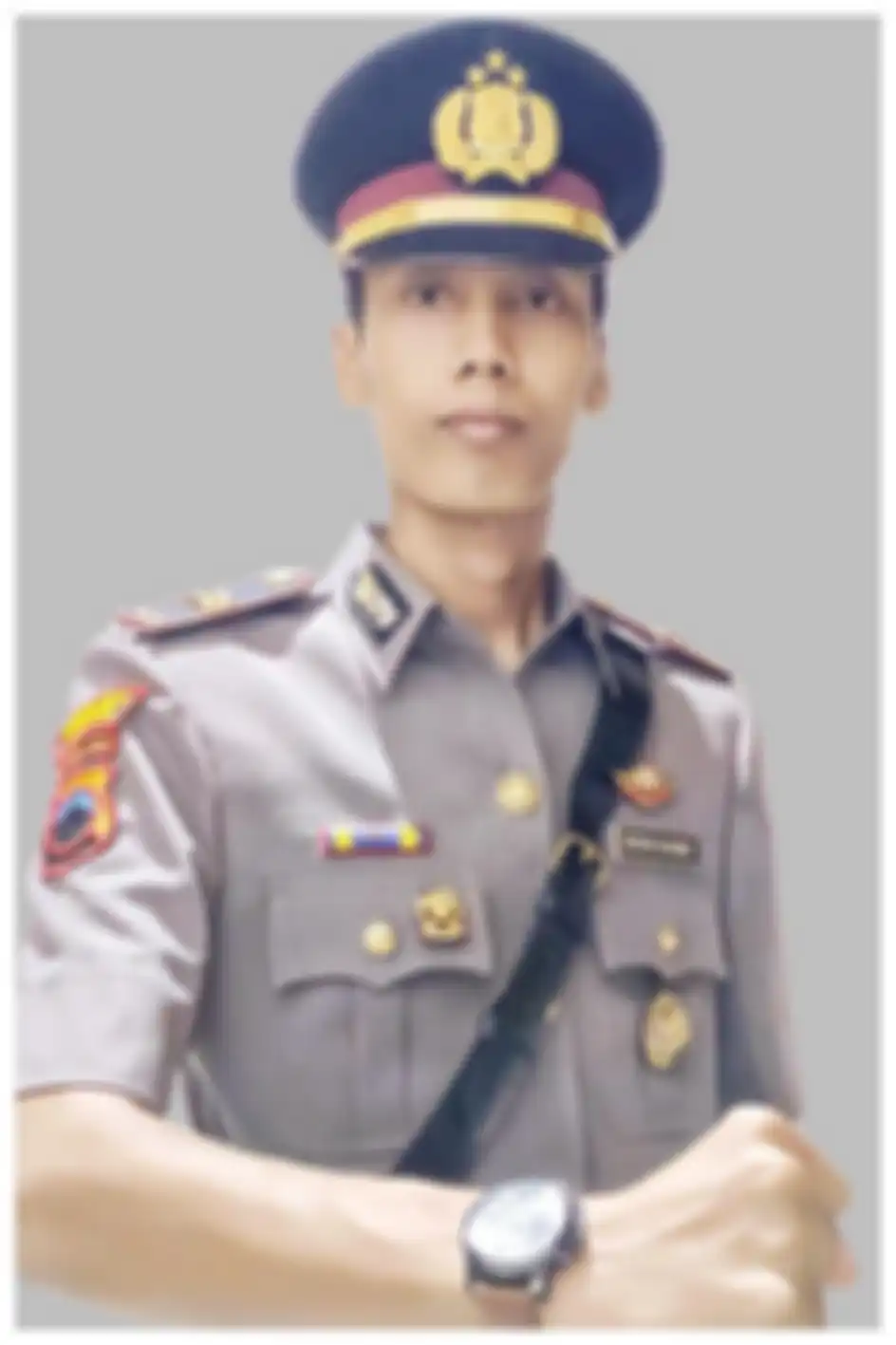 Iptu Umbaran Wibowo bukan cuma menjadi wartawan. Dia juga pegang 4 jabatan sipil ini. Foto wajah Kapolsek Kradenan bikin heboh.