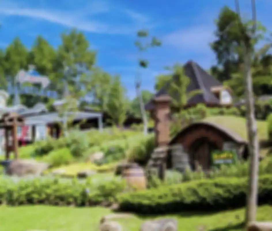 Inilah 5 tempat wisata di Puncak Bogor yang menyajikan ide foto keren. Cocok buat healing di akhir pekan bersama pasangan.