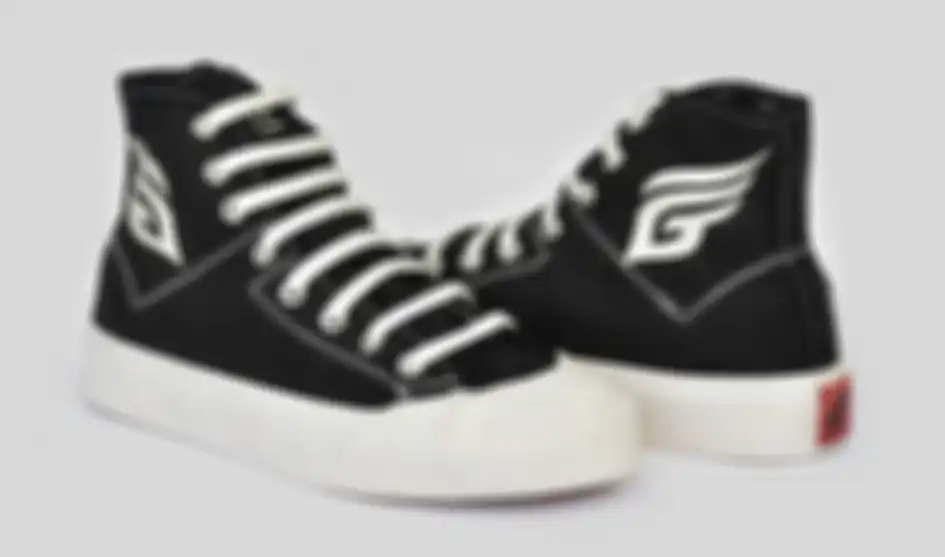 Sneakers High Hitam Putih Getzke