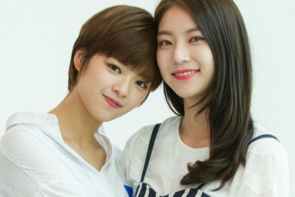 Kam rivojlangan klitoris onanizmining porno videosi Shifokor kabinetida anal klizma