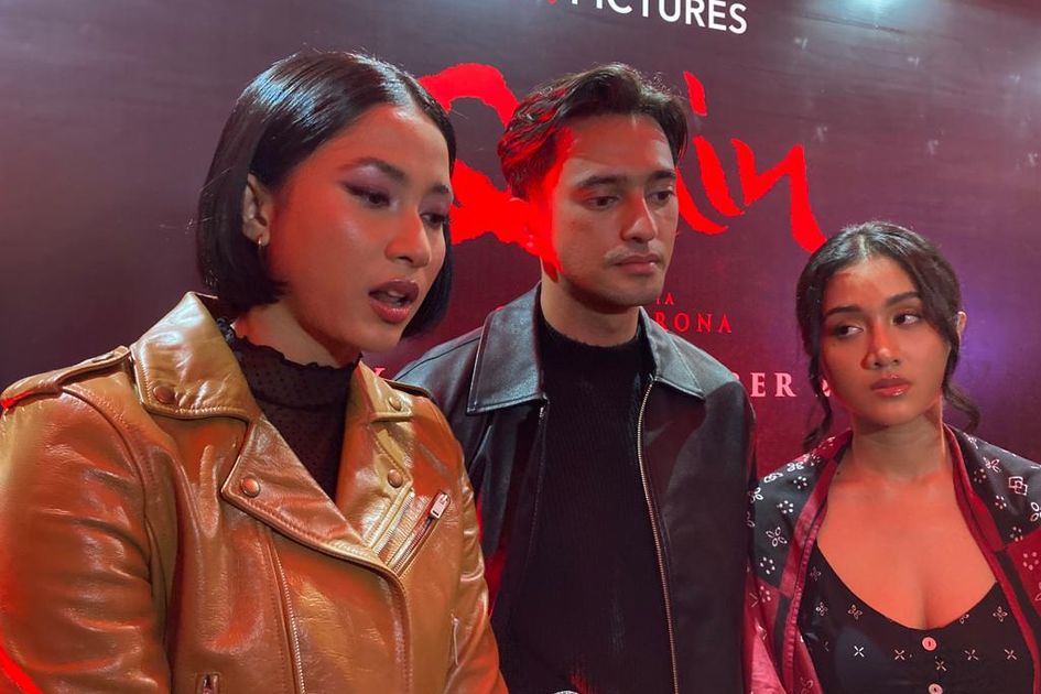 Feniks Mari qora fotosurati Feniks Mari qora fotosurati