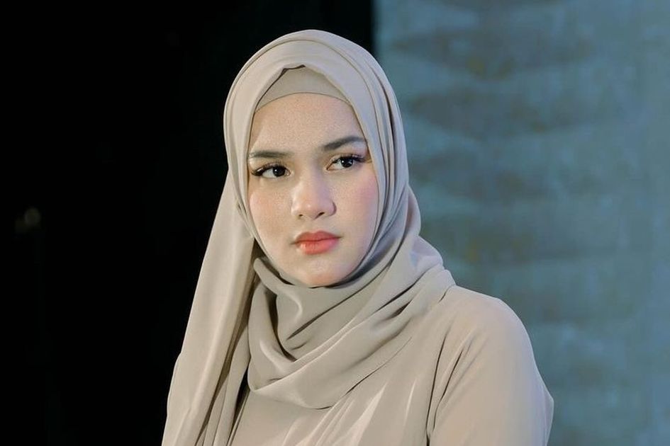 Kerap Ikut Kajian Agama, Intip 3 Potret Davina Karamoy Saat Tampil Santun  dengan Hijab Panjang