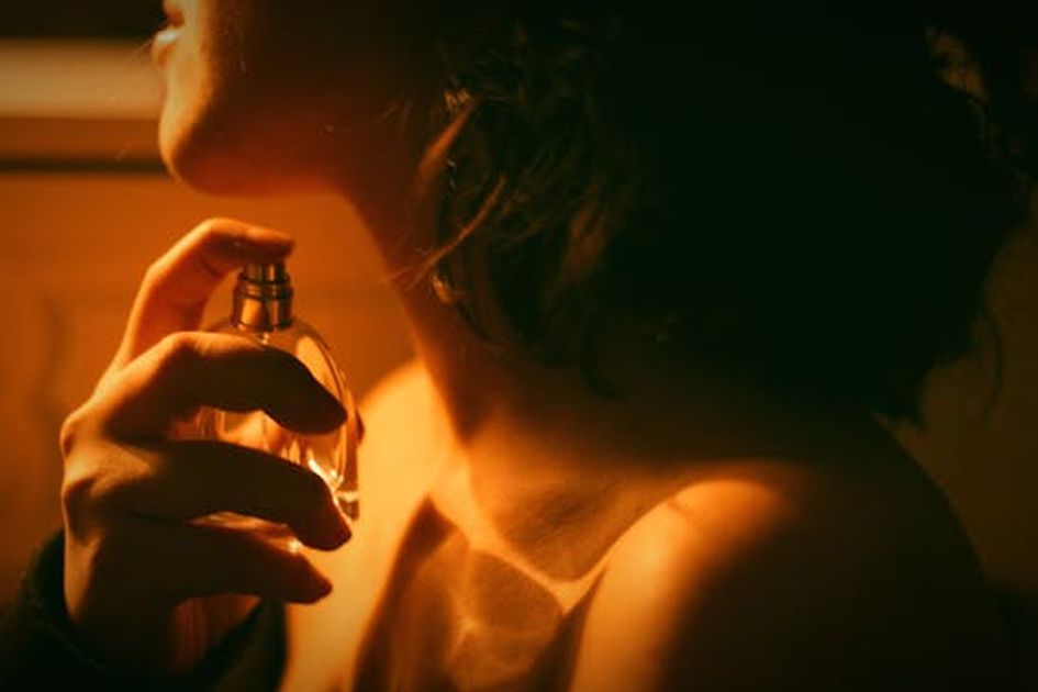 Tips Memilih Parfum untuk Menimbulkan Sensasi Menggoda, Aroma Seksi Penuh Daya Tarik!