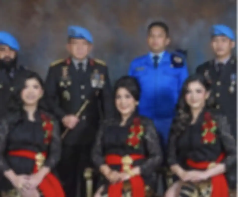 Istri Kadiv Propam Polri, Putri Candrawathi ternyata baru punya bayi perempuan. Pantas Kapolri Listyo Sigit sampai beri peringatan keras.