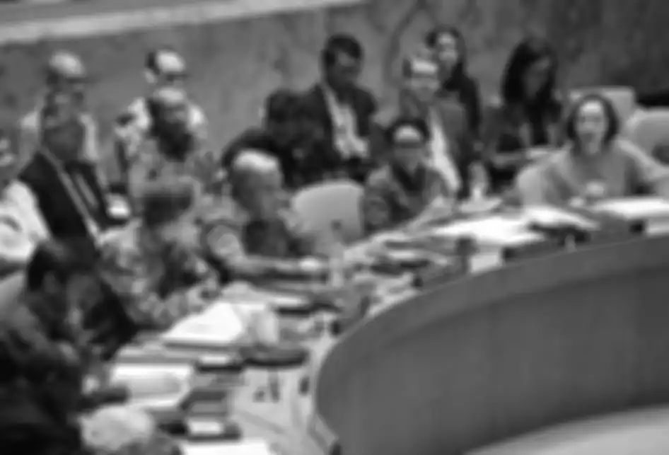 Menteri Luar Negeri Indonesia Retno Marsudi (dua kanan) , Sekretaris Jenderal PBB Antonio Guterres (tengah), Duta Besar Jerman untuk PBB Christoph Heusge (tiga kiri), dan Koordinator Politik Misi Perancis untuk PBB Antoine Michon (dua kiri), terlihat mengenakan batik saat hadir dalam Sidang Dewan Ke