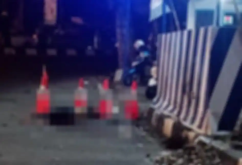 Lokasi dugaan bom bunuh diri di Pos Polisi Kartasura Polres Sukoharjo, tepatnya di Tugu Kartasura, Selasa (4/6/2019) dini hari. Terduga pelaku pembawa bom yang terjadi pada Senin (3/6/2019) malam tersebut kritis dan masih mendapat perawatan medis.