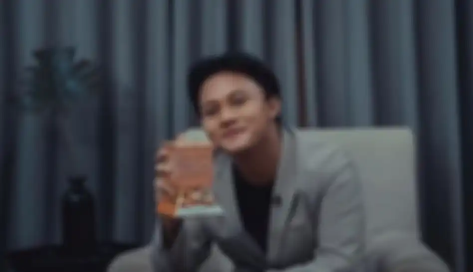 Rizky Febian membawa pulang piala MAMA 2020