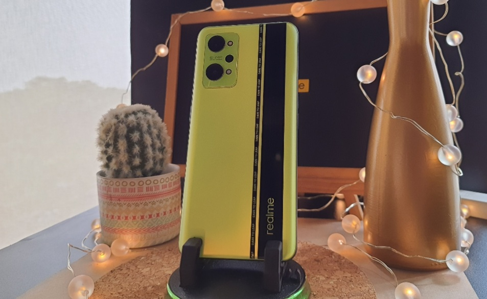 Desain realme GT Neo2.