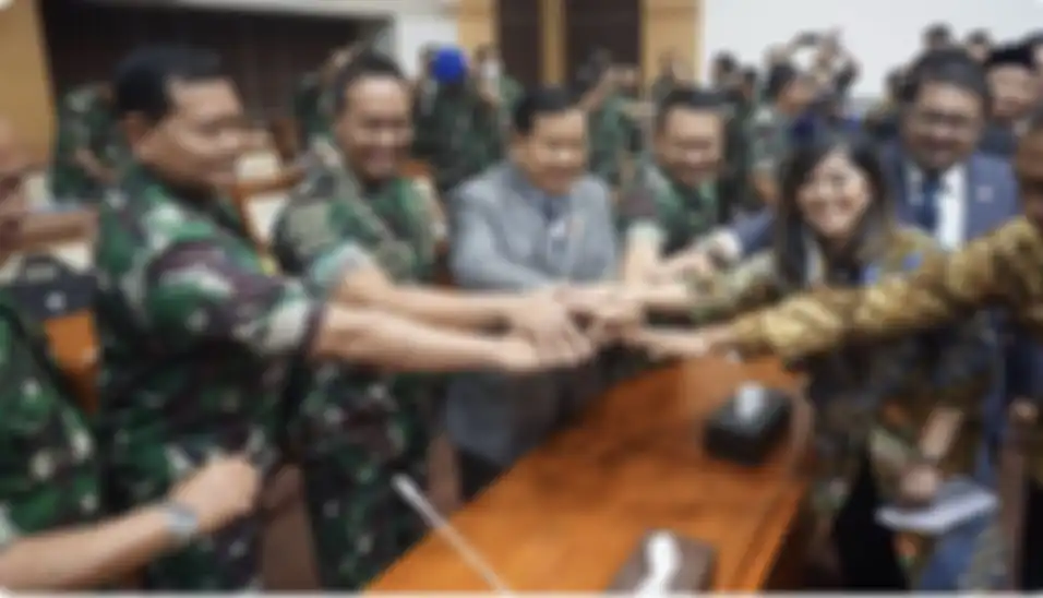Ini penyebab Effendi Simbolon gagal menjadi saksi momen foto bareng Jenderal Dudung dan Panglima TNI Jenderal Andika di DPR. 