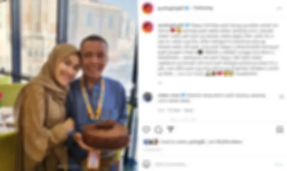  Ayu Ting Ting rayakan ulang tahun Ayah Rozak di Mekkah.