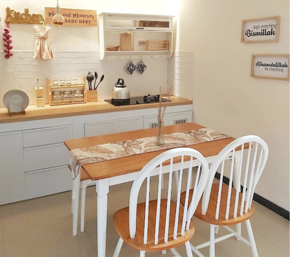Desain dapur minimalis terbuka bikin anak-anak malas beranjak pergi dari ruang makan. Hangat nan nyaman! Ini 6 foto cantiknya. 