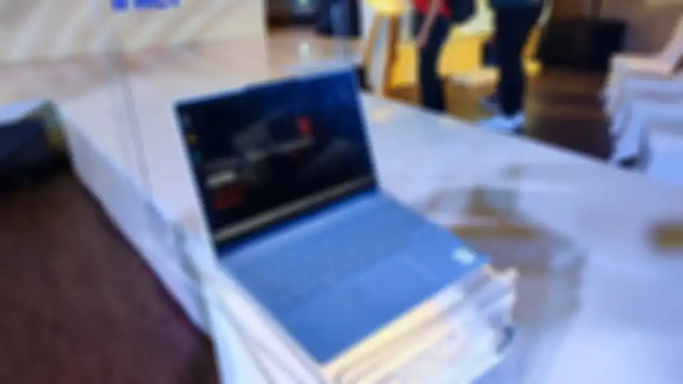 Lenovo Yoga Slim 7i Carbon