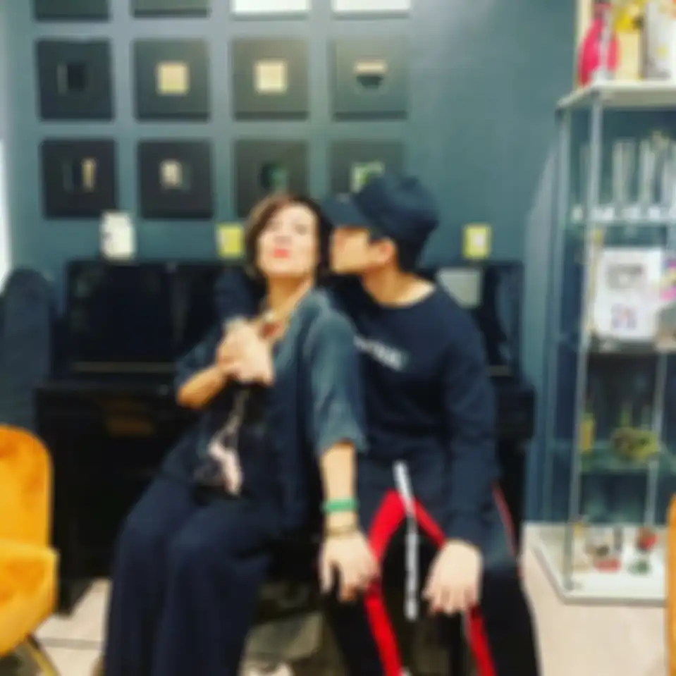 Kedekatan Ibunda Venna Melinda dengan cucunya
