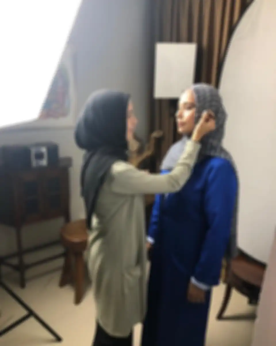 Ayu Azhari & Isabel Tramp