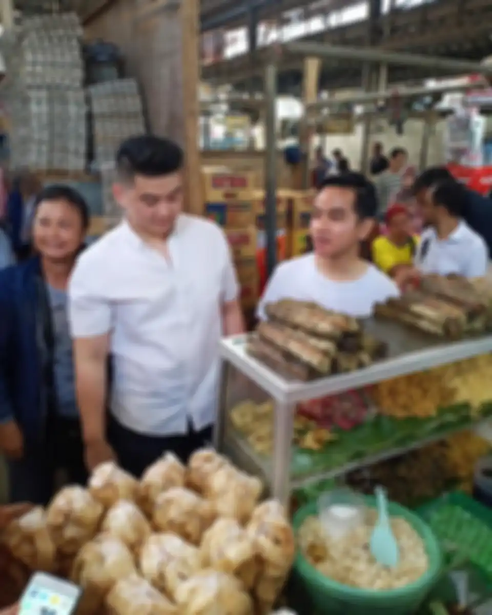 Gaya Gibran ketika blusukkan ke pasar