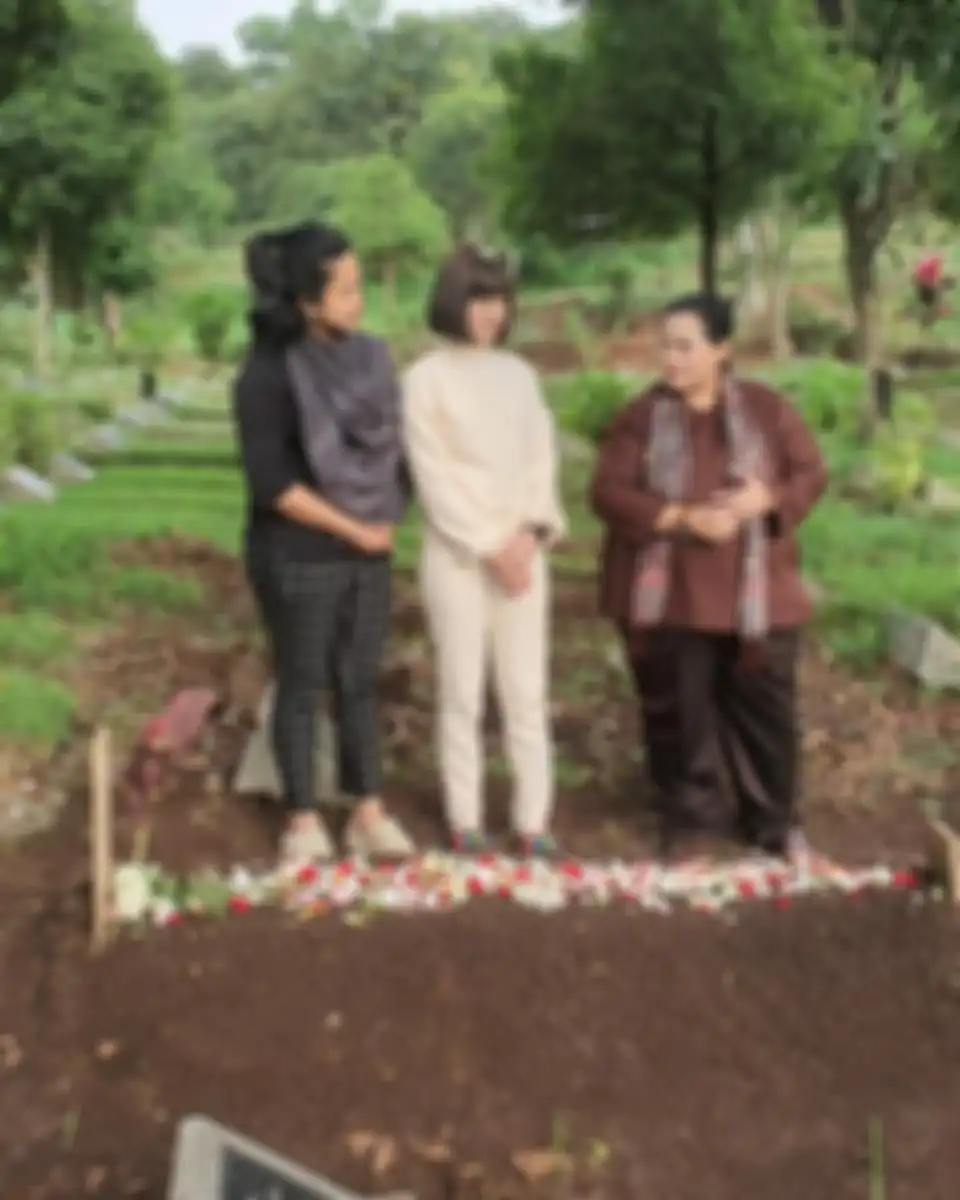 Penampakan Makam Lina mantan istri Sule